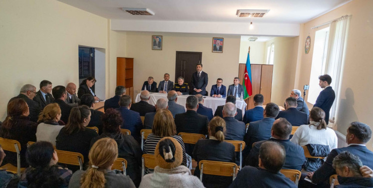 Qax Rayon İcra Hakimiyyətinin başçısı Elvin Paşayev Ləkit-Kötüklü kəndində səyyar qəbul keçirib