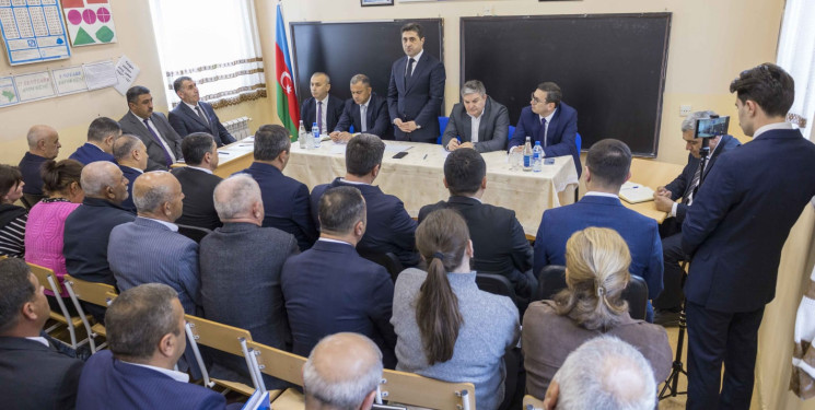 Qax Rayon İcra Hakimiyyətinin başçısı Elvin Paşayev Qarabaldır kəndində səyyar qəbul keçirib